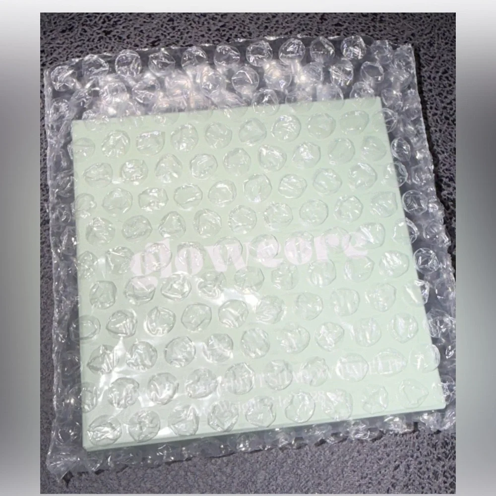 NWT Glowcore Mystic Earth Eyeshadow Palette vegan 9 shades